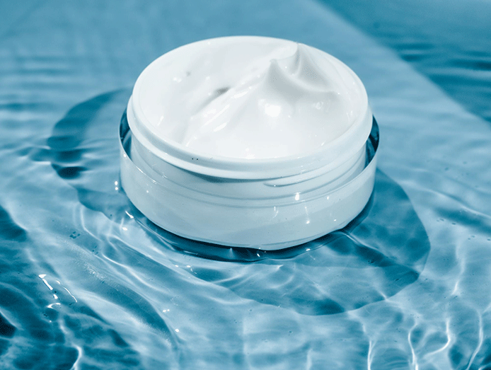 بهترین سرم آبرسان پوست چرب